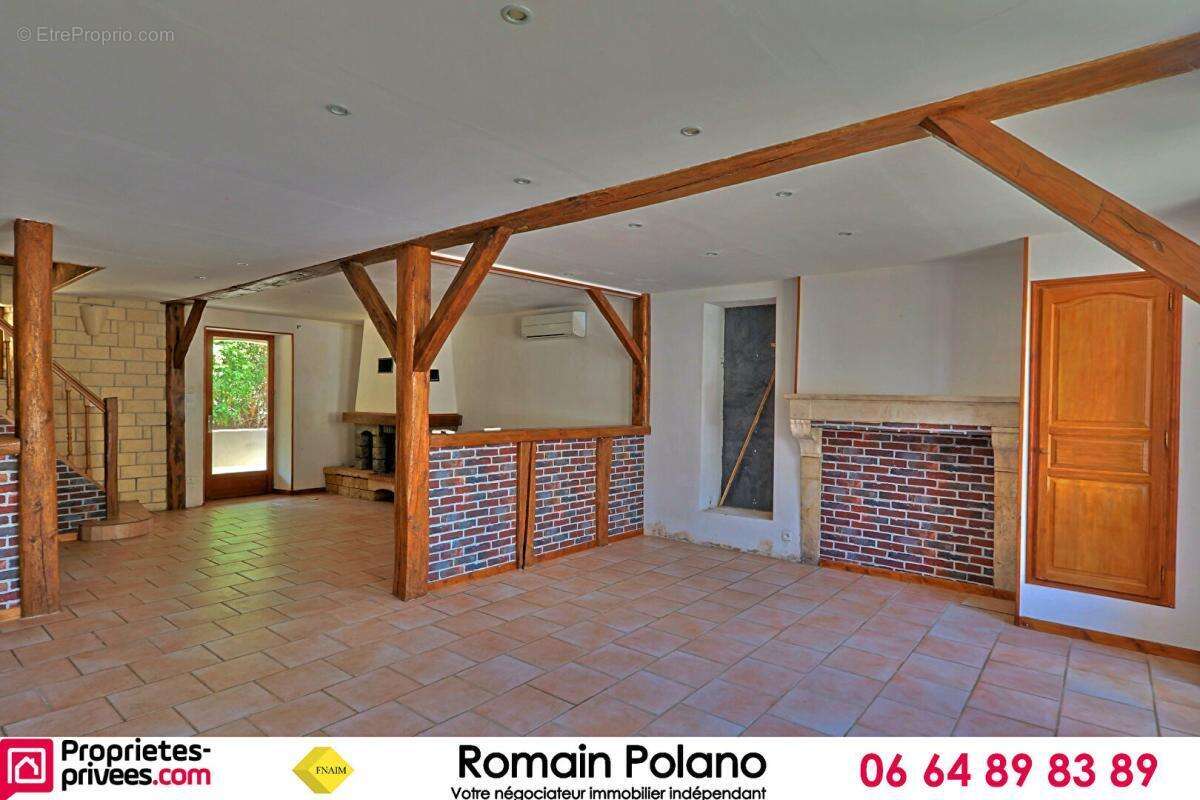 Maison 5 pièces de 166m² avec dépendance - photo 4