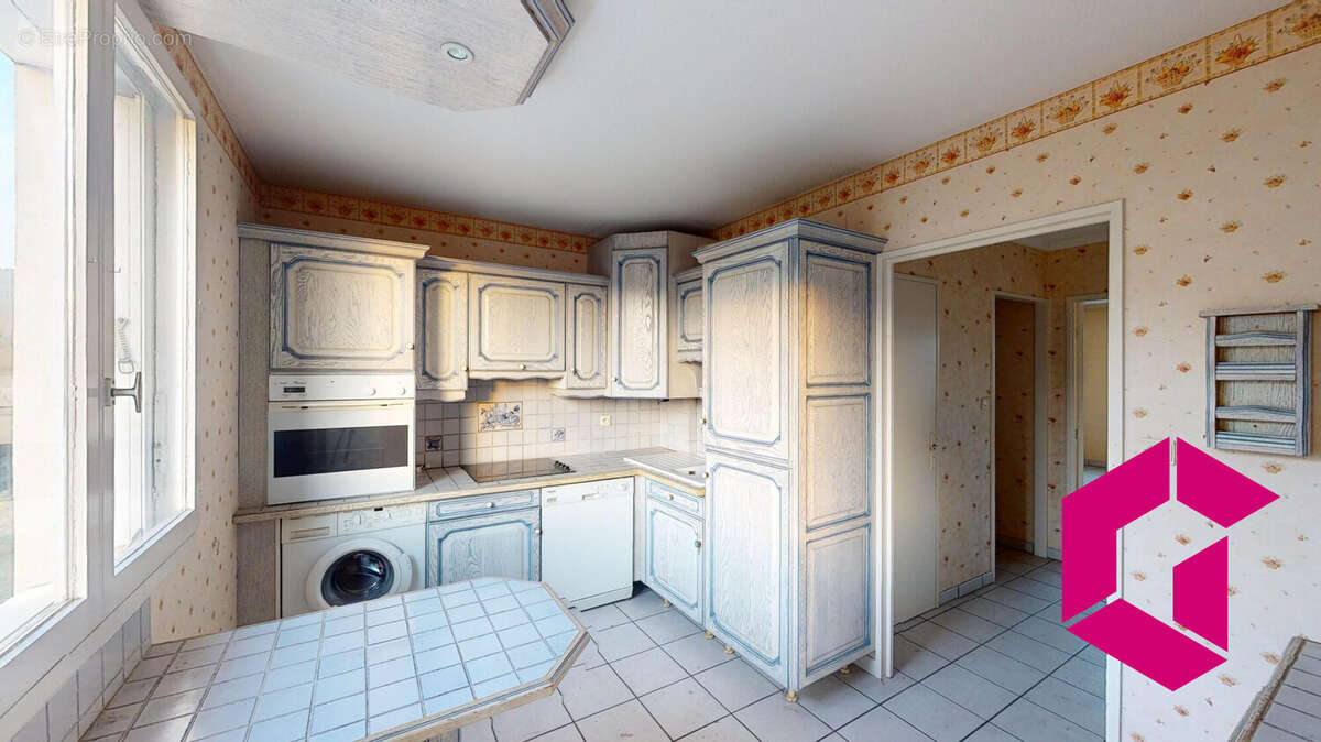 Appartement à UNIEUX