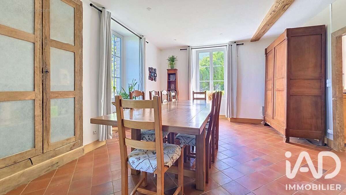 Maison 155 m² à Cruzy-Le-Chatel  - photo 2