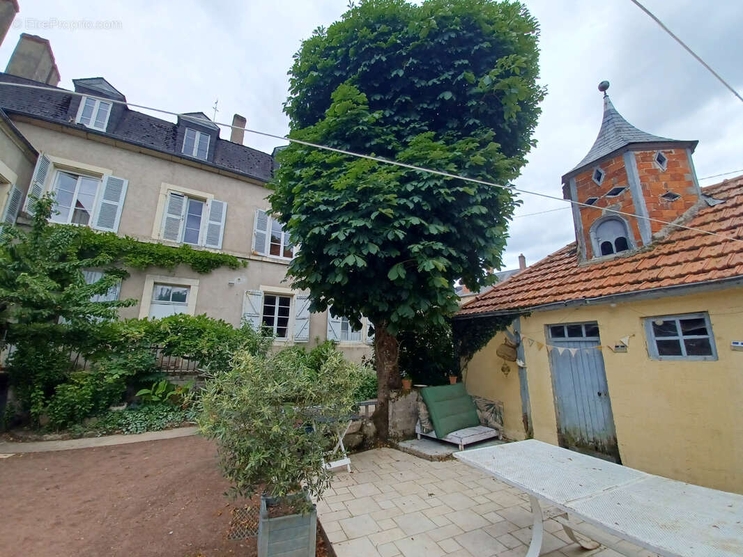 Maison à BEAUMONT-LA-FERRIERE