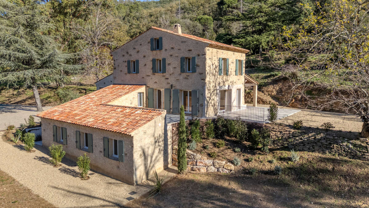 Maison à LA GARDE-FREINET