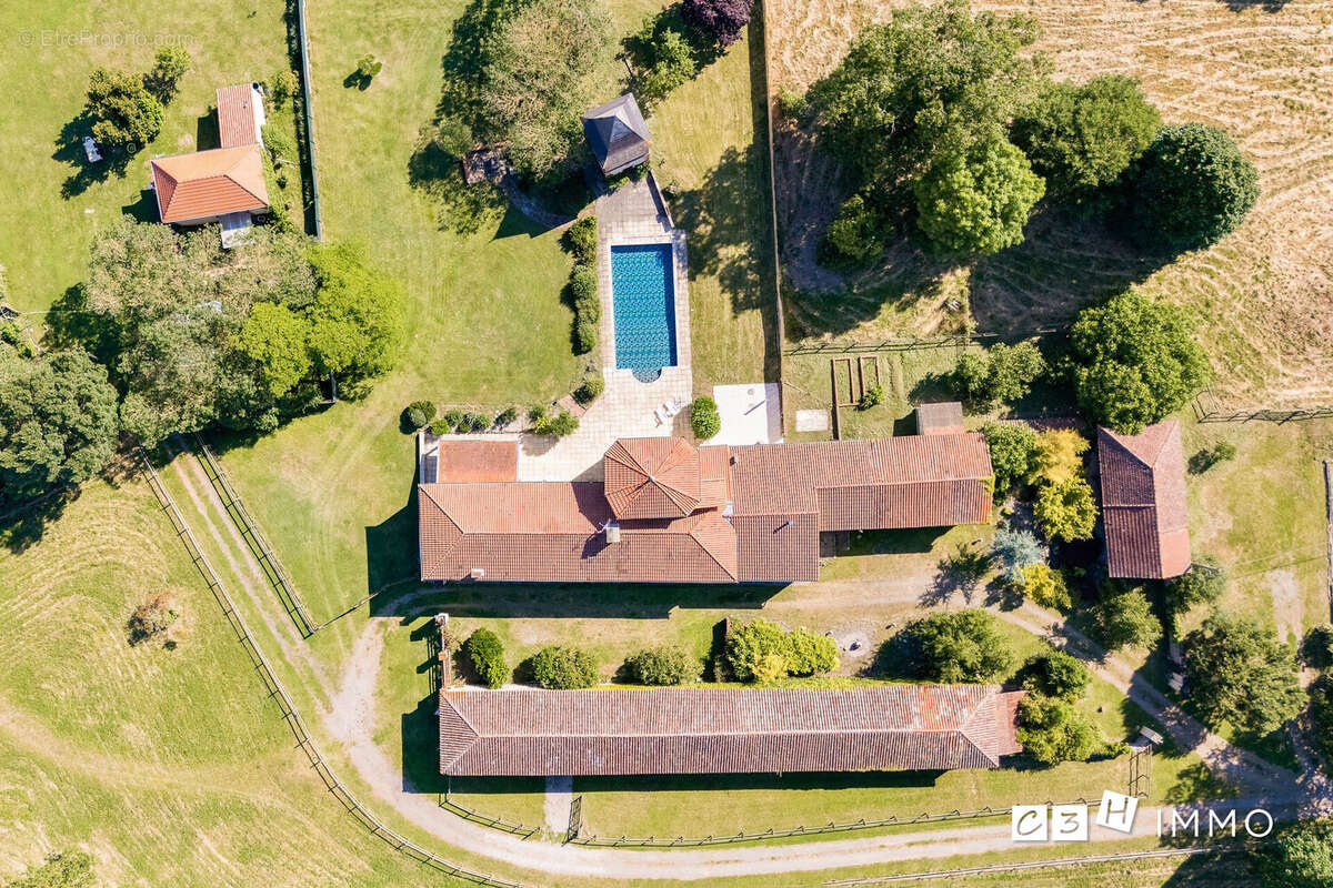 Autre à SALLES-SUR-GARONNE