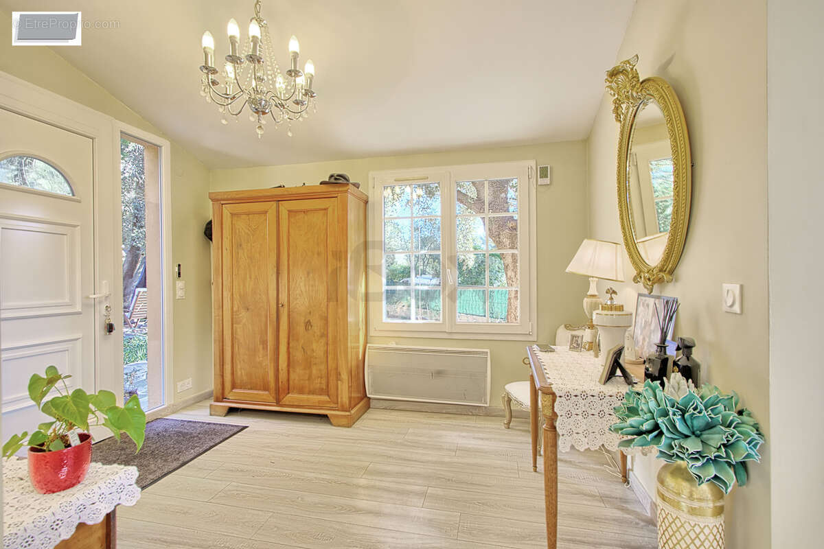 Maison à LA VALETTE-DU-VAR