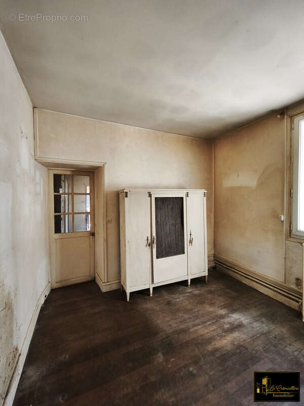 Maison à SAINTE-MESME