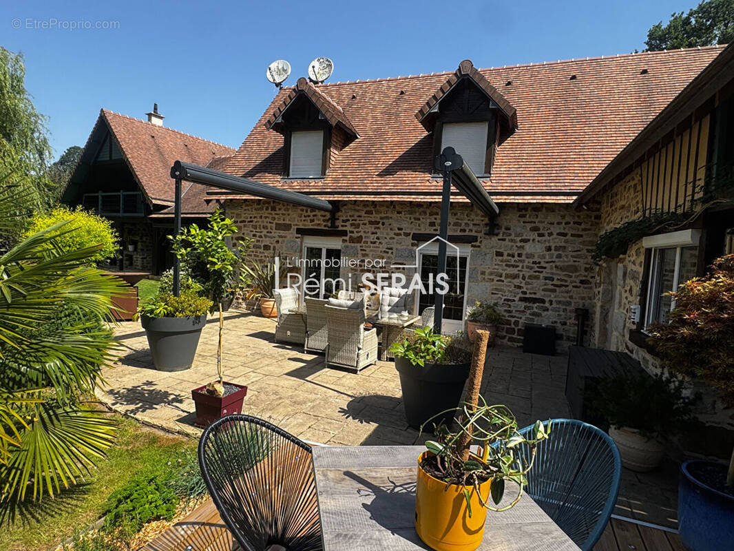Maison à CHAMPSECRET