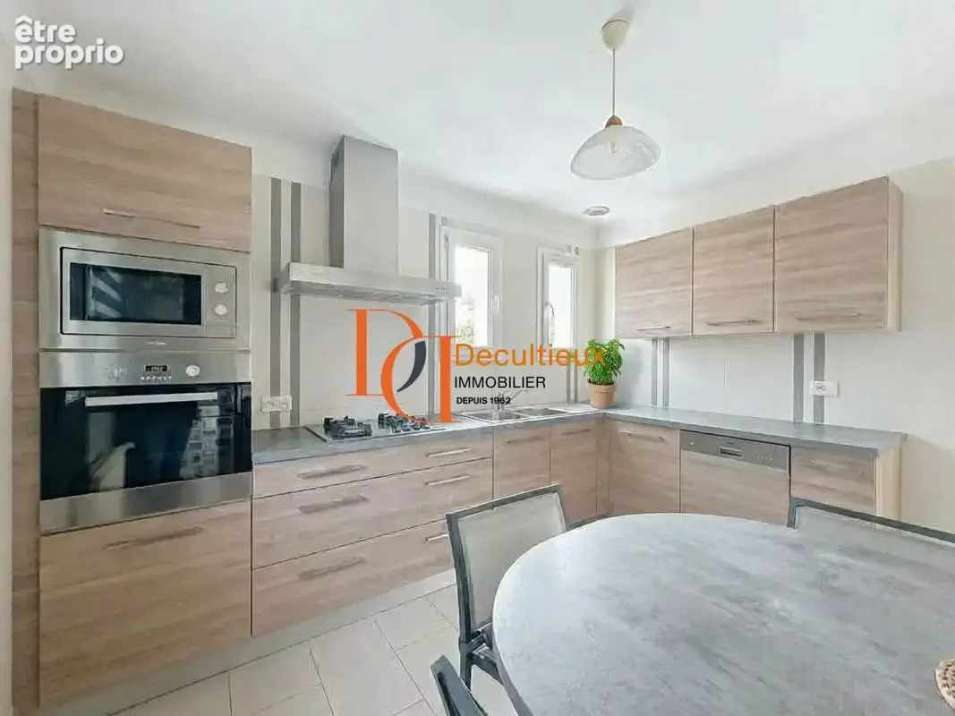 Maison 5 pièces 121 m² à vendre à Charbonnieres-Les-Bains (69260) - photo 4