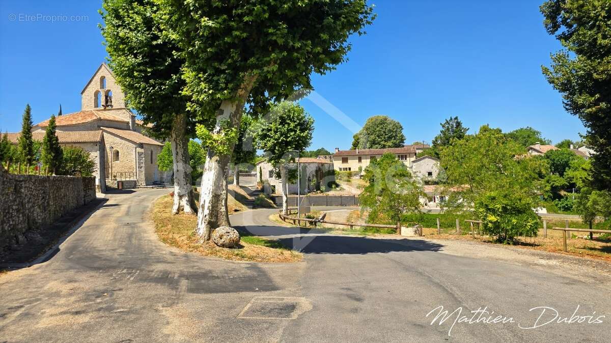 Maison en pierre rénovée avec vue sur les vignes, au cœur d’un village de caractère - photo 26