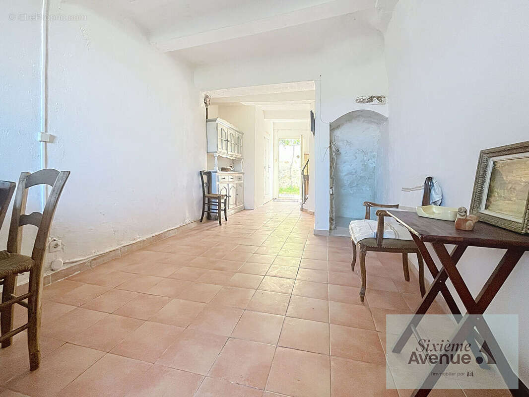 Maison à SIX-FOURS-LES-PLAGES