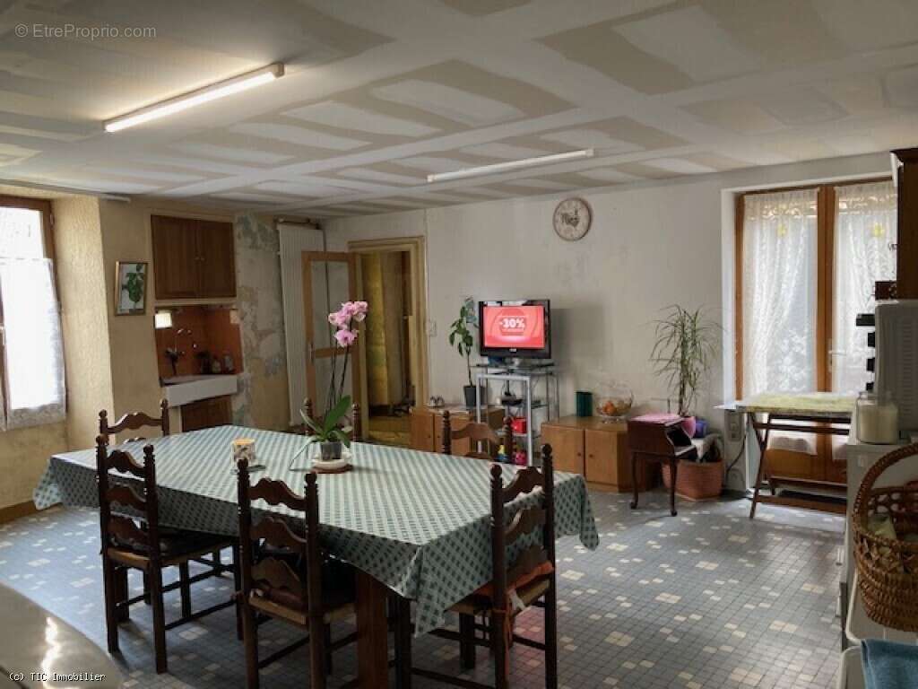 Maison à RUFFEC