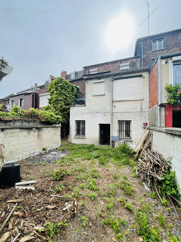 Immeuble 160 M2 sur Feignies (59750) - photo 2