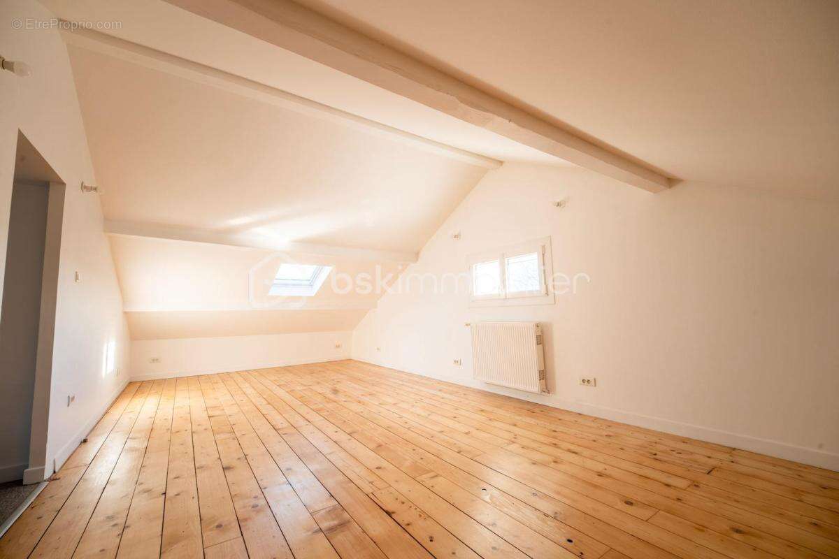 Maison à L'ISLE-D'ABEAU