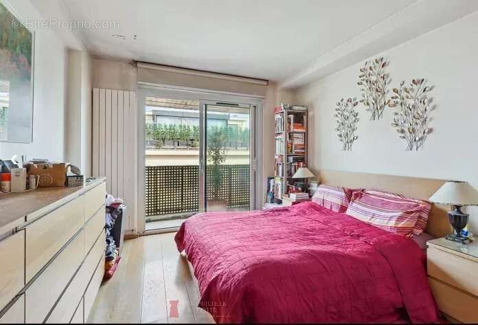 Appartement à NEUILLY-SUR-SEINE