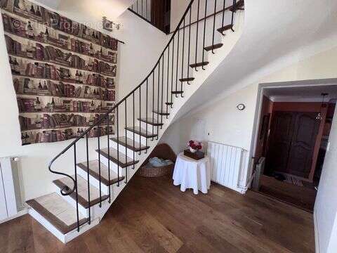 Maison à LE CASTELLET