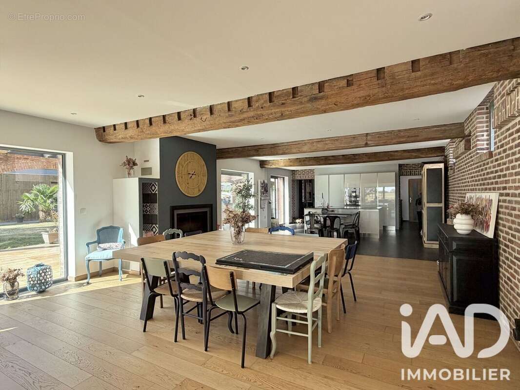 Maison 490 m² à Sailly-Lez-Lannoy  - photo 6