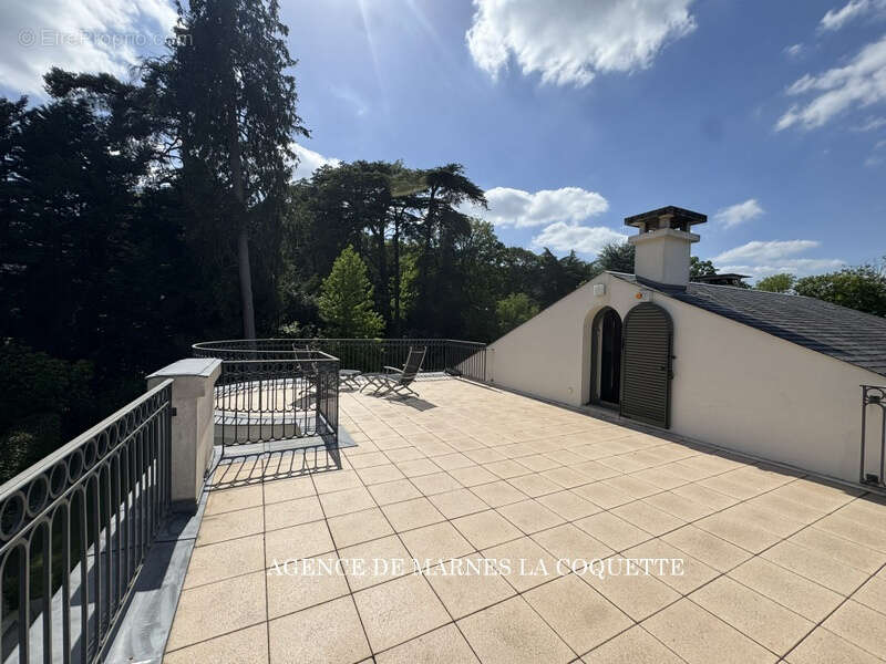 Maison à VILLE-D'AVRAY