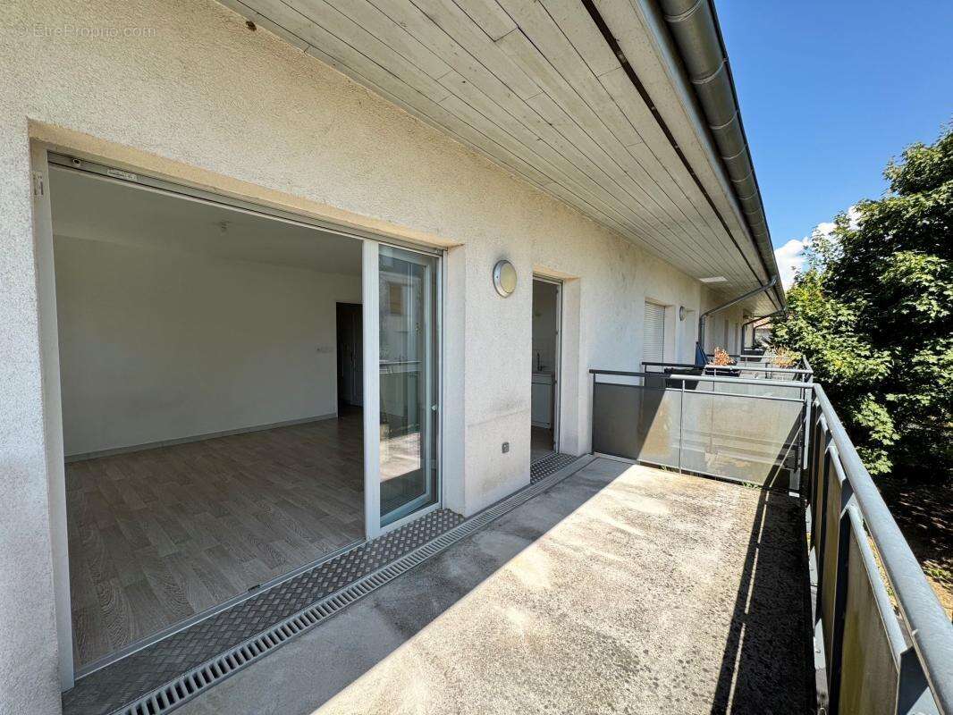 Appartement t4 avec balcon - photo 2