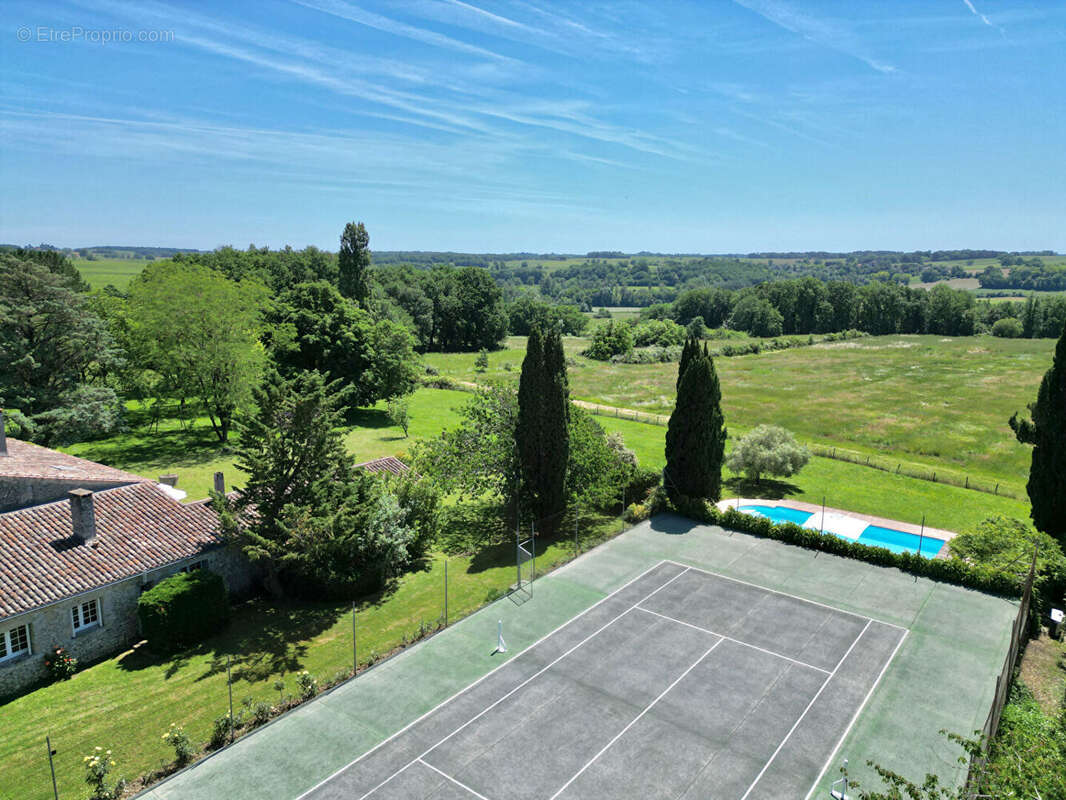 Maison à CASTILLON-LA-BATAILLE