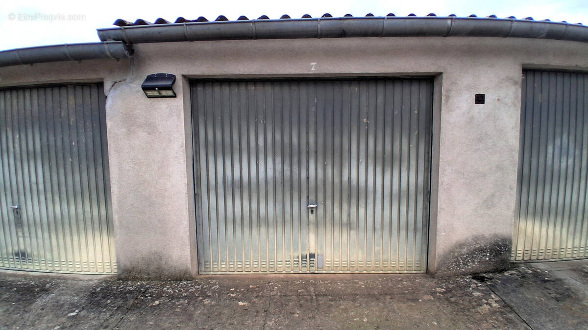 Parking à MILLAU