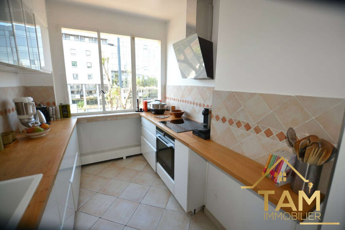 cuisine - Appartement à MARNES-LA-COQUETTE