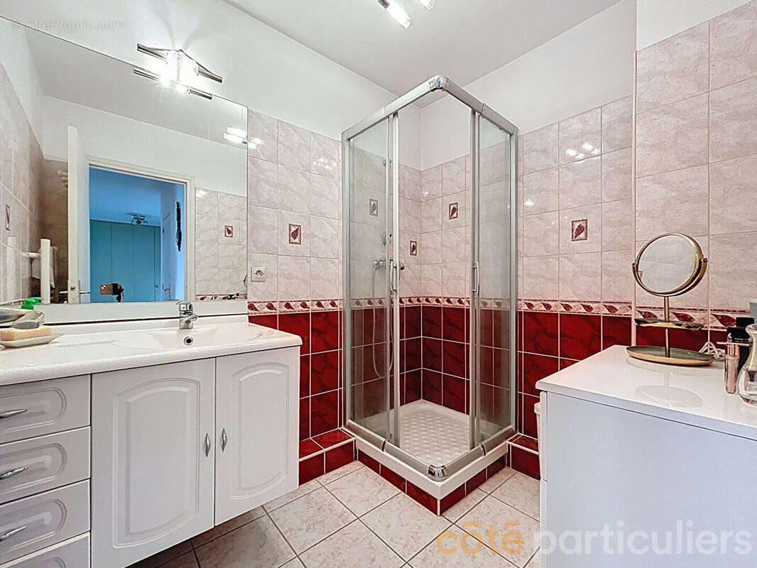 Appartement à SAINT-MAUR-DES-FOSSES