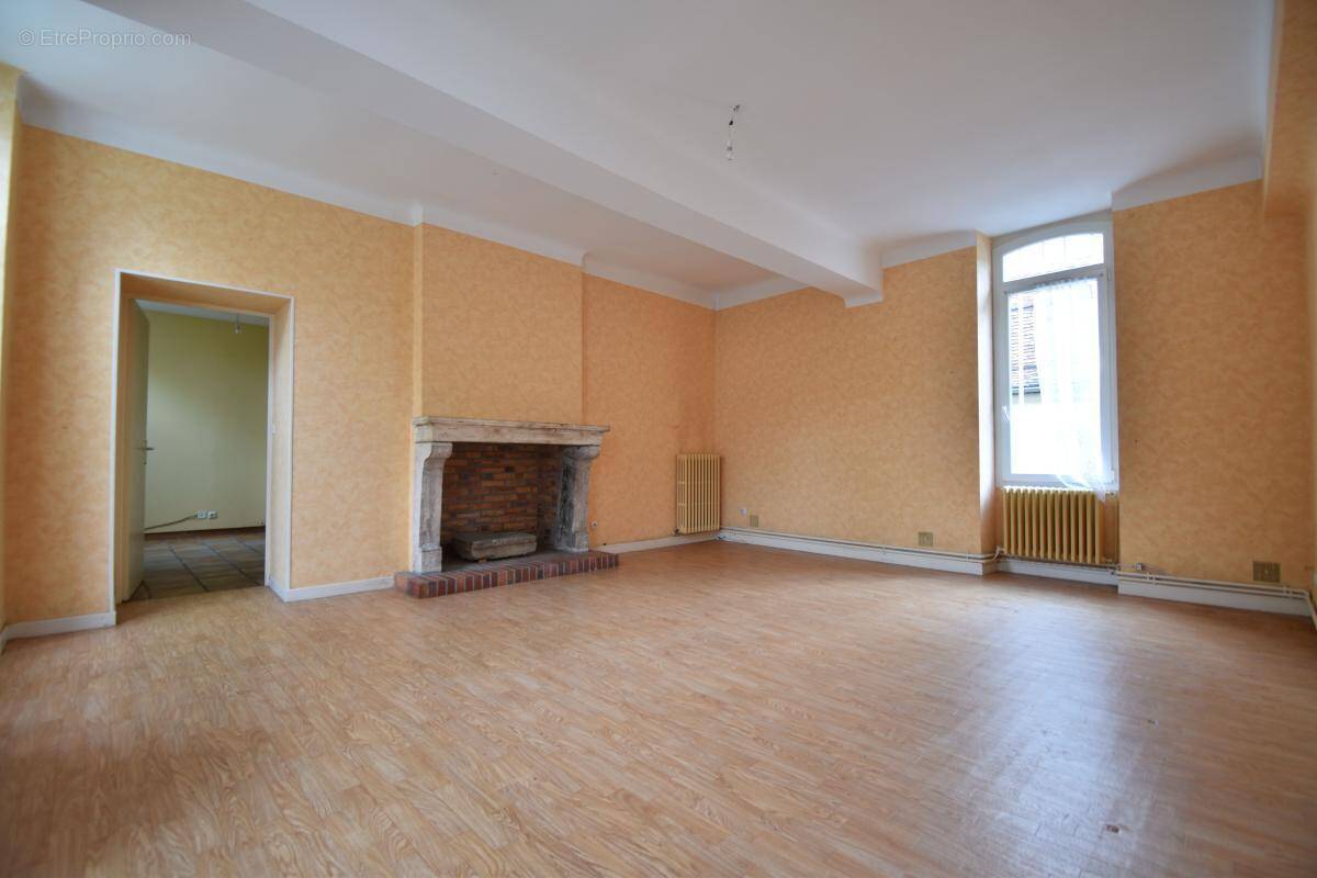 Appartement à COSNE-COURS-SUR-LOIRE