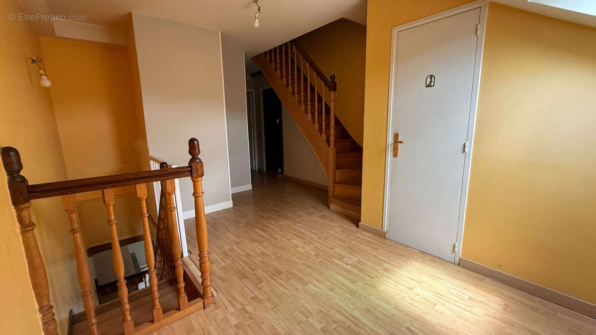 Maison La Chapelle Saint Remy 3 pièce(s) 95 m2 - photo 3