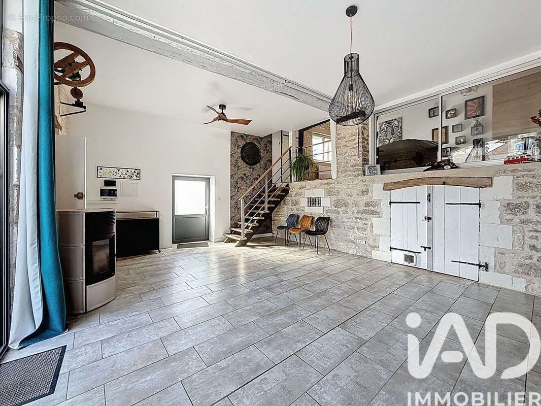 Photo 2 - Maison à APPOIGNY