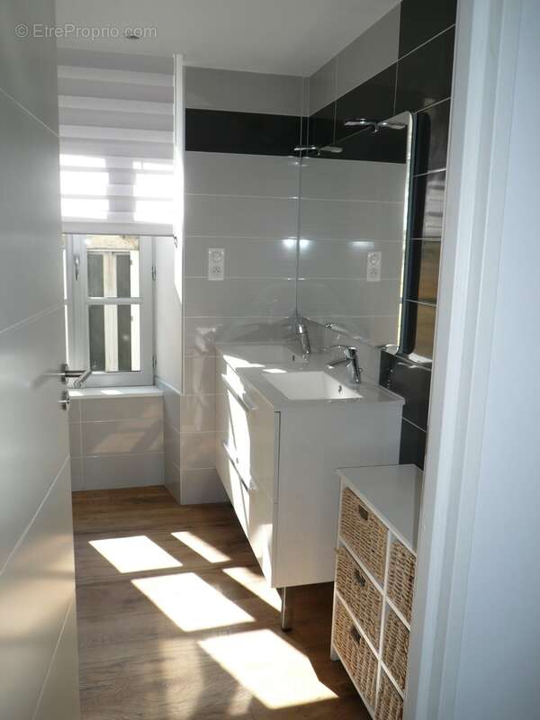  COGNAC Rue Piétonne IMMEUBLE de RAPPORT Local Commercial et Appartement  - photo 20
