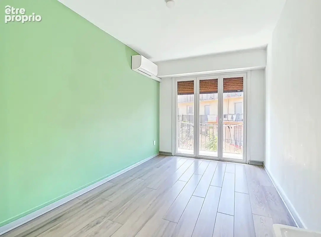À vendre Secteur Cinq Avenues Appartement T3 + Place de parking 13004 Marseille - photo 6