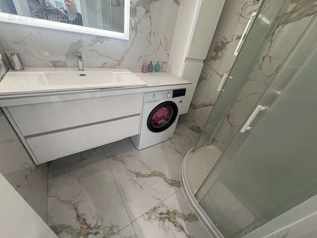 Appartement à VALLAURIS