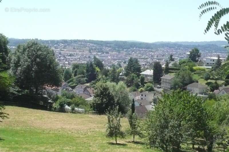 Terrain à BRIVE-LA-GAILLARDE