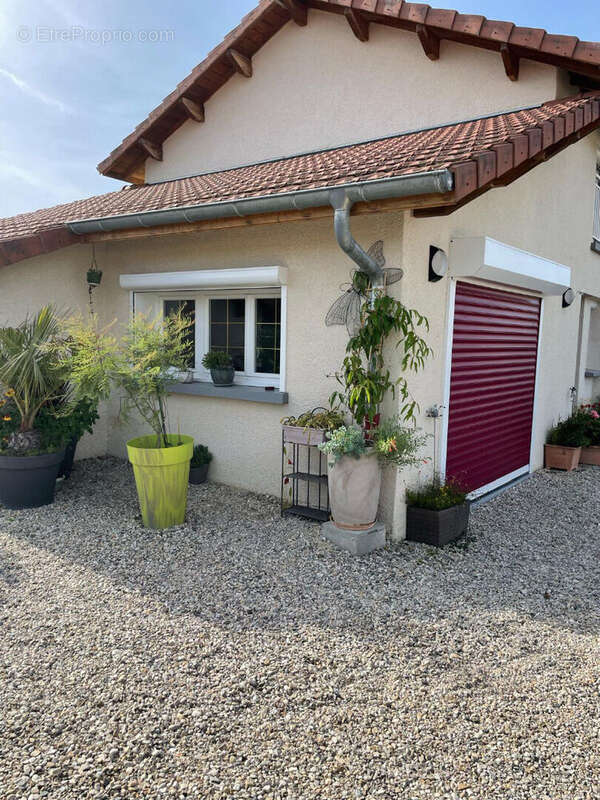Maison à PRIAY