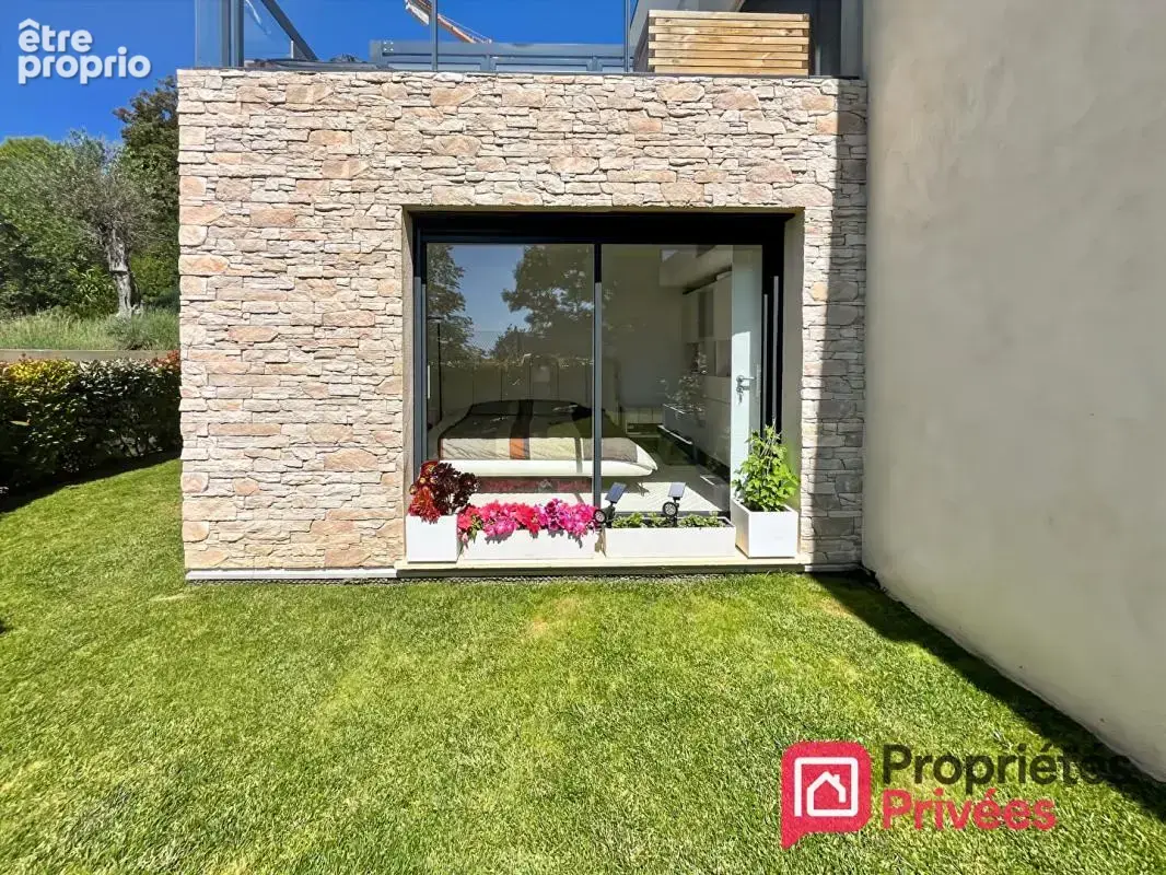 ÈZE VILLAGE : T4 avec jardin privatif, aperçu mer et garage - photo 11