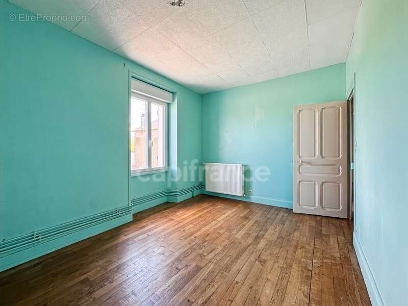 Maison à AUNAY-EN-BAZOIS