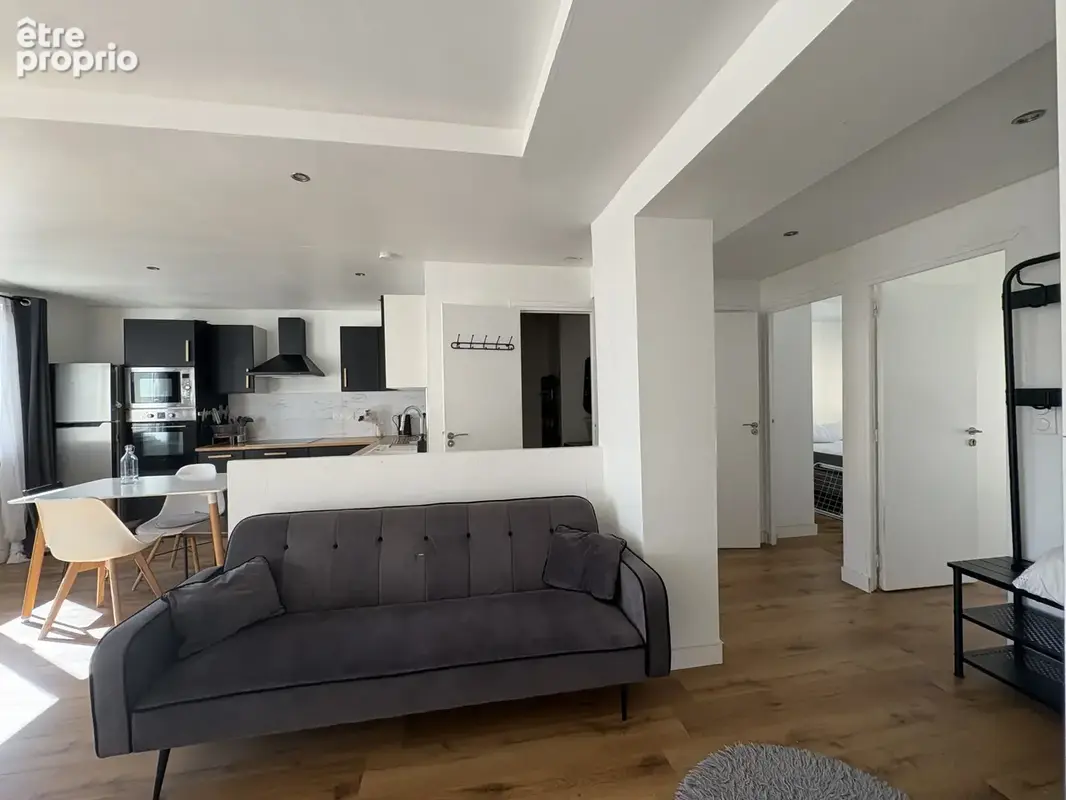 Marseille 2e, Joliette : T3 de 55 m2 rénové, climatisé, avec terrasse. Idéal investisseur - photo 5