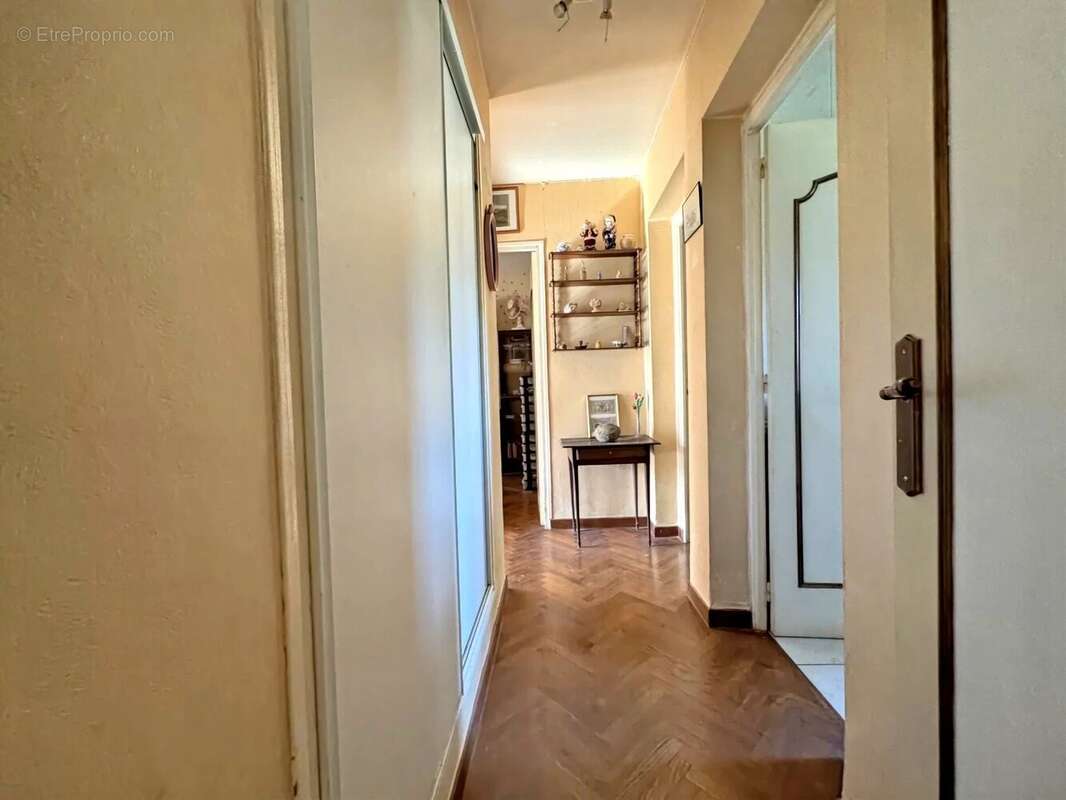 Appartement à MARSEILLE-9E