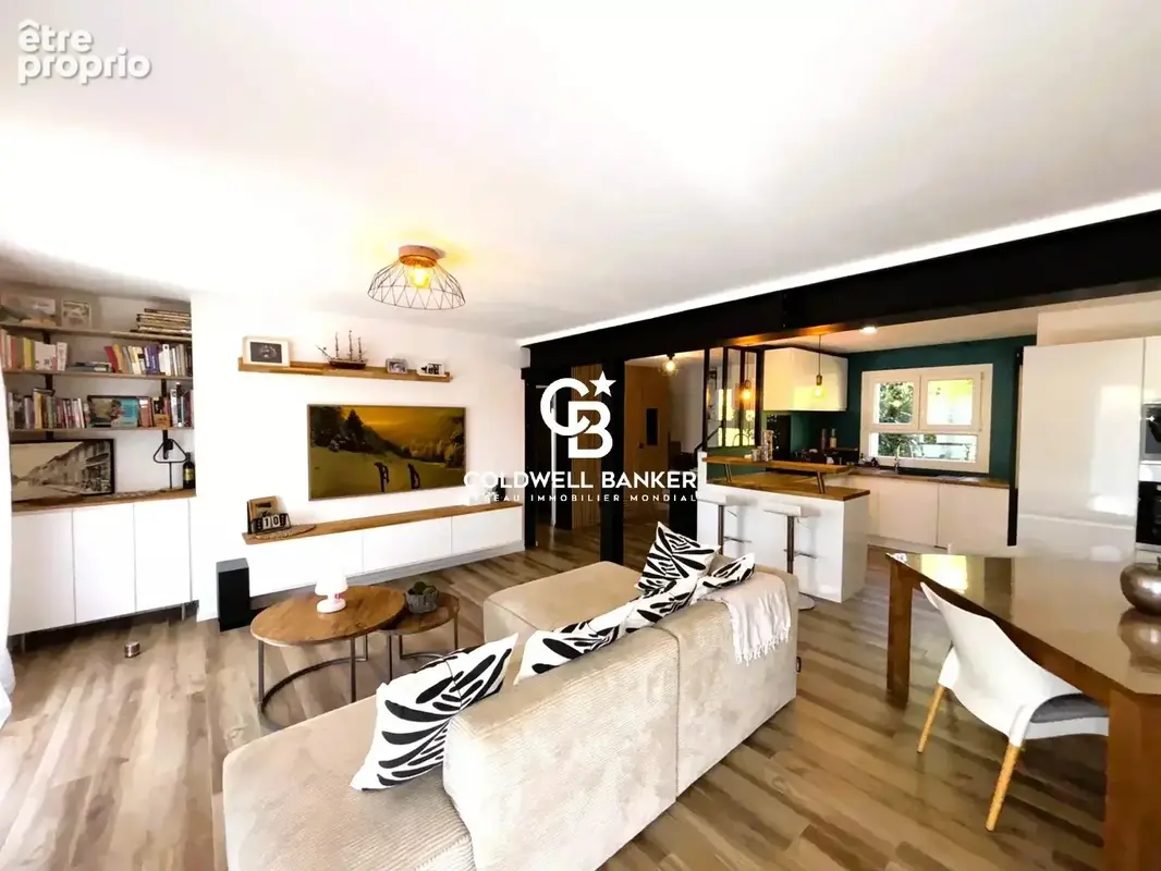 Villa, parfait état, au cœur du village – 83250 La Londe les Maures - photo 4