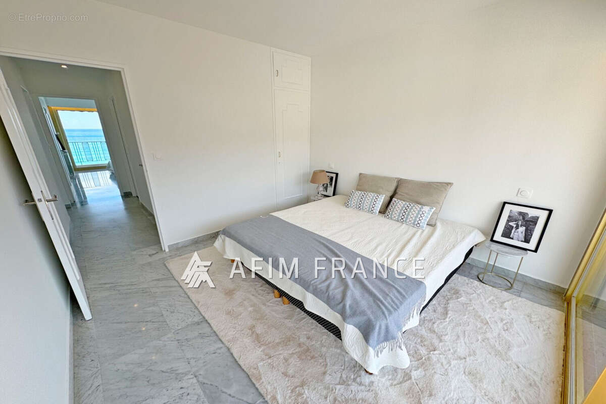 Appartement à ROQUEBRUNE-CAP-MARTIN