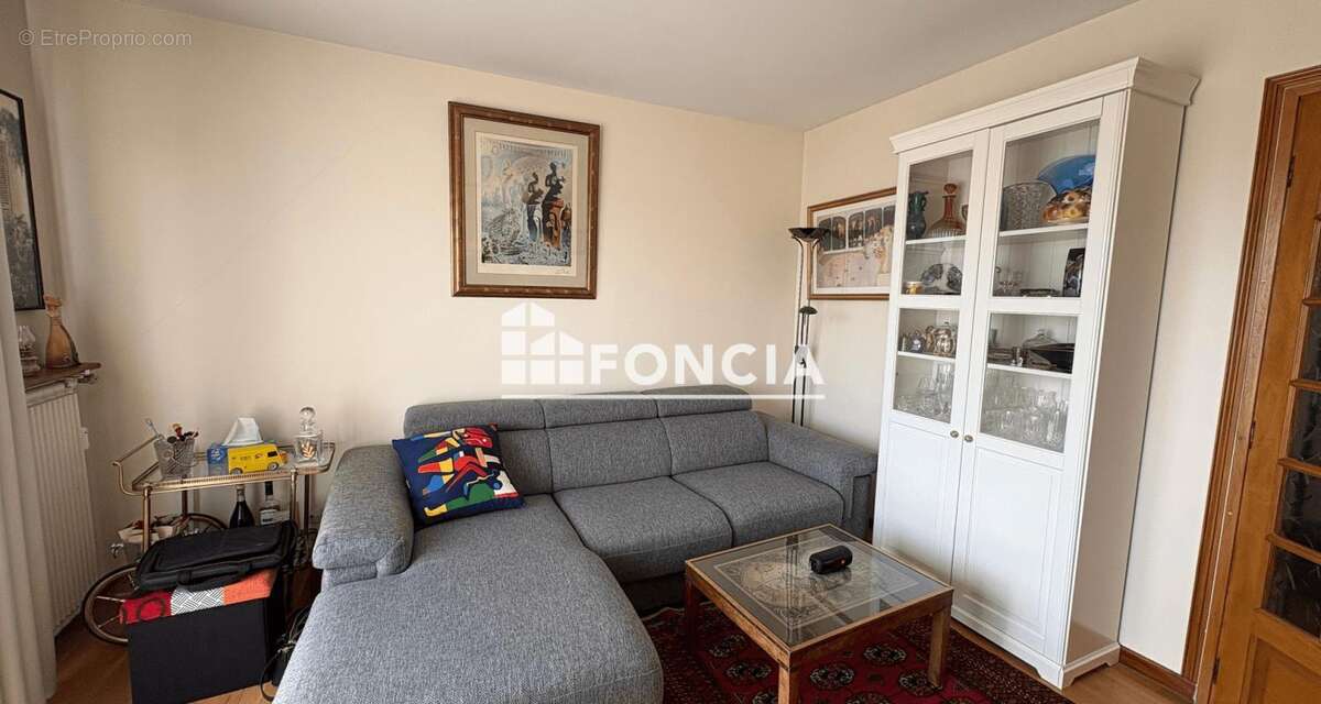 Appartement à HOUILLES