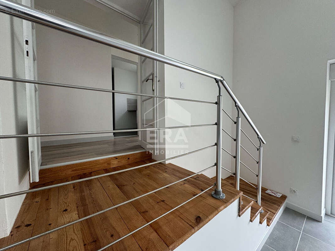 Maison à SAINT-GELAIS