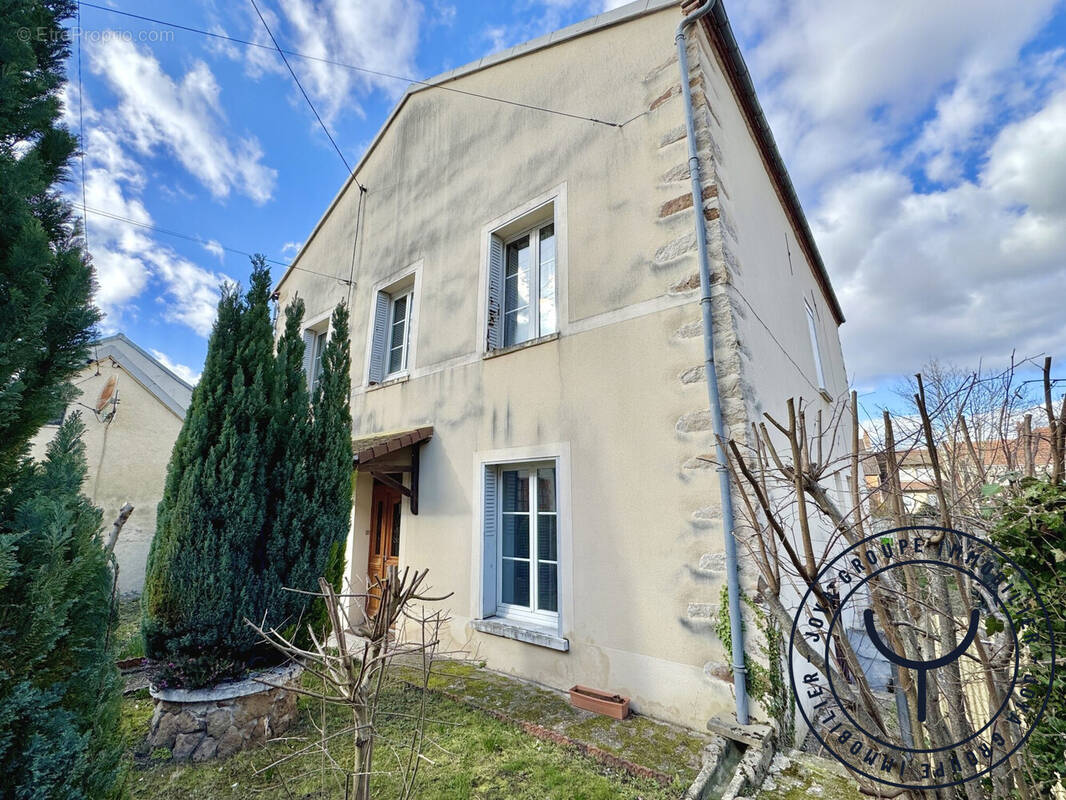 Maison à ROMILLY-SUR-SEINE