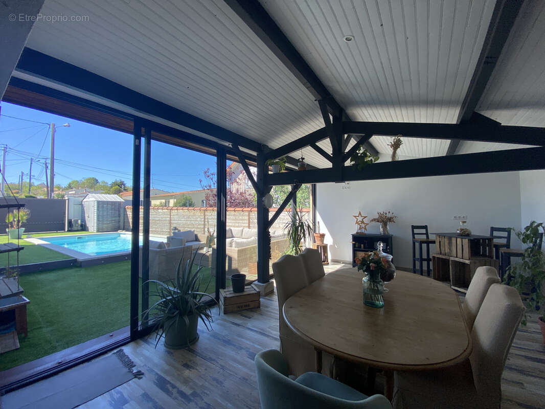 Maison à RUELLE-SUR-TOUVRE