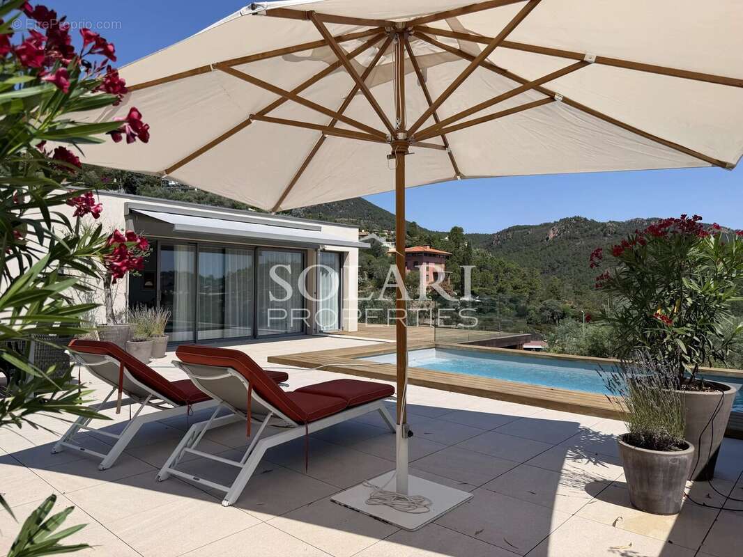 Villa contemporaine avec vue mer à Théoule - photo 2