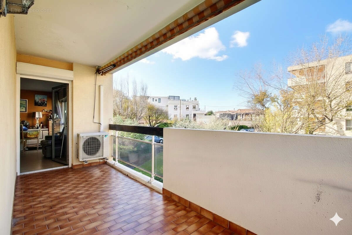 Appartement à MARSEILLE-8E