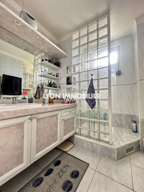 Appartement à LYON-3E