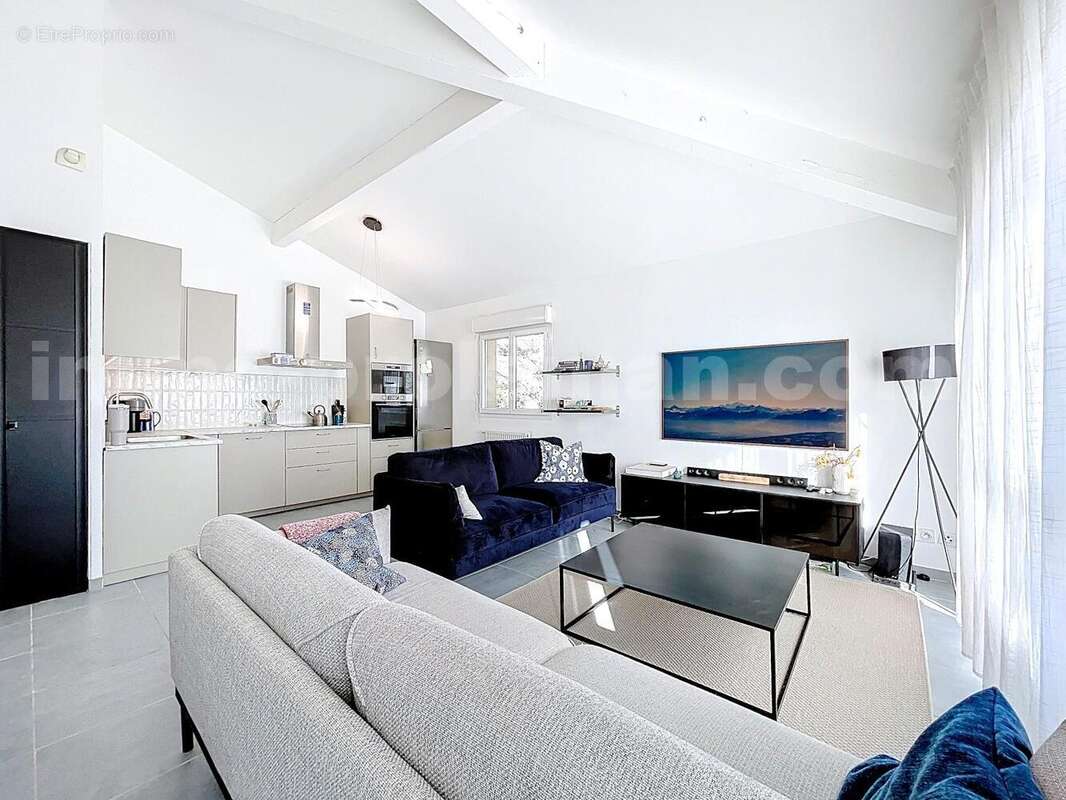 Appartement_T4_Vetraz-Monthoux_Genève_Ceva_tramway_Suisse_investissement_hyper_centre_Séjour - Appartement à VETRAZ-MONTHOUX