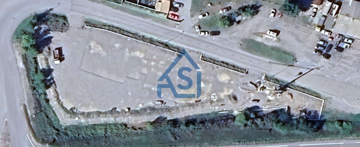 Terrain à LA SAULCE