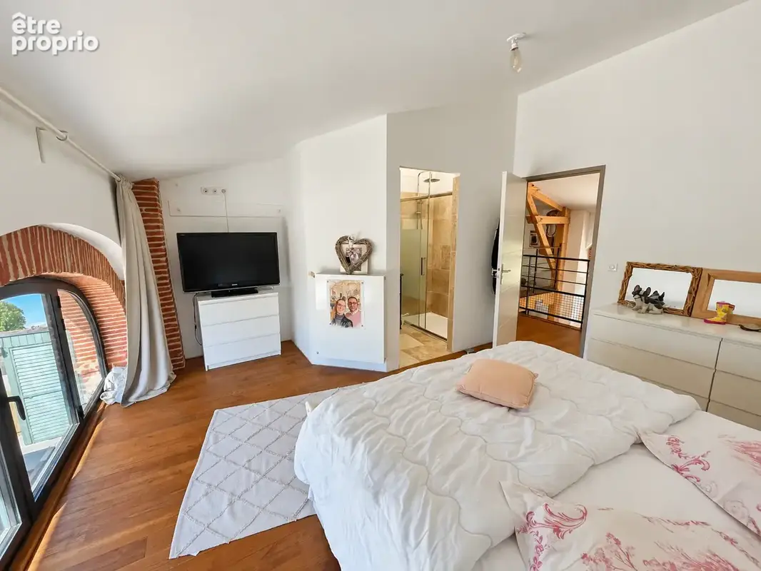 Belle maison ancienne rénovée de 290 M2 sur 2352 m2 clos et arboré - photo 10