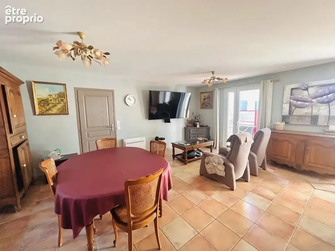 Appartement 5 pièces 137 m² à vendre à Greoux-Les-Bains (04800) - photo 6