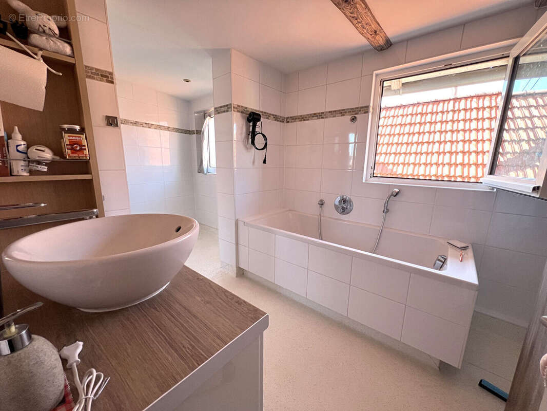 Bel appartement 6 pièces avec garage et annexe sur ERSTEIN - photo 5
